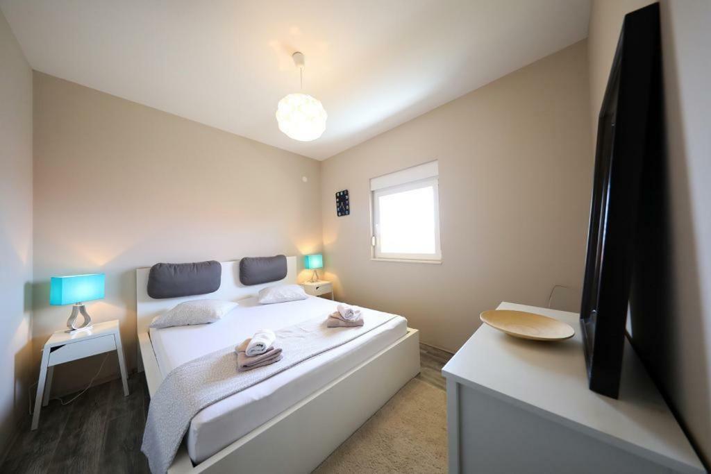 Luxury Apartment Rougemarin Pakoštane Exteriör bild